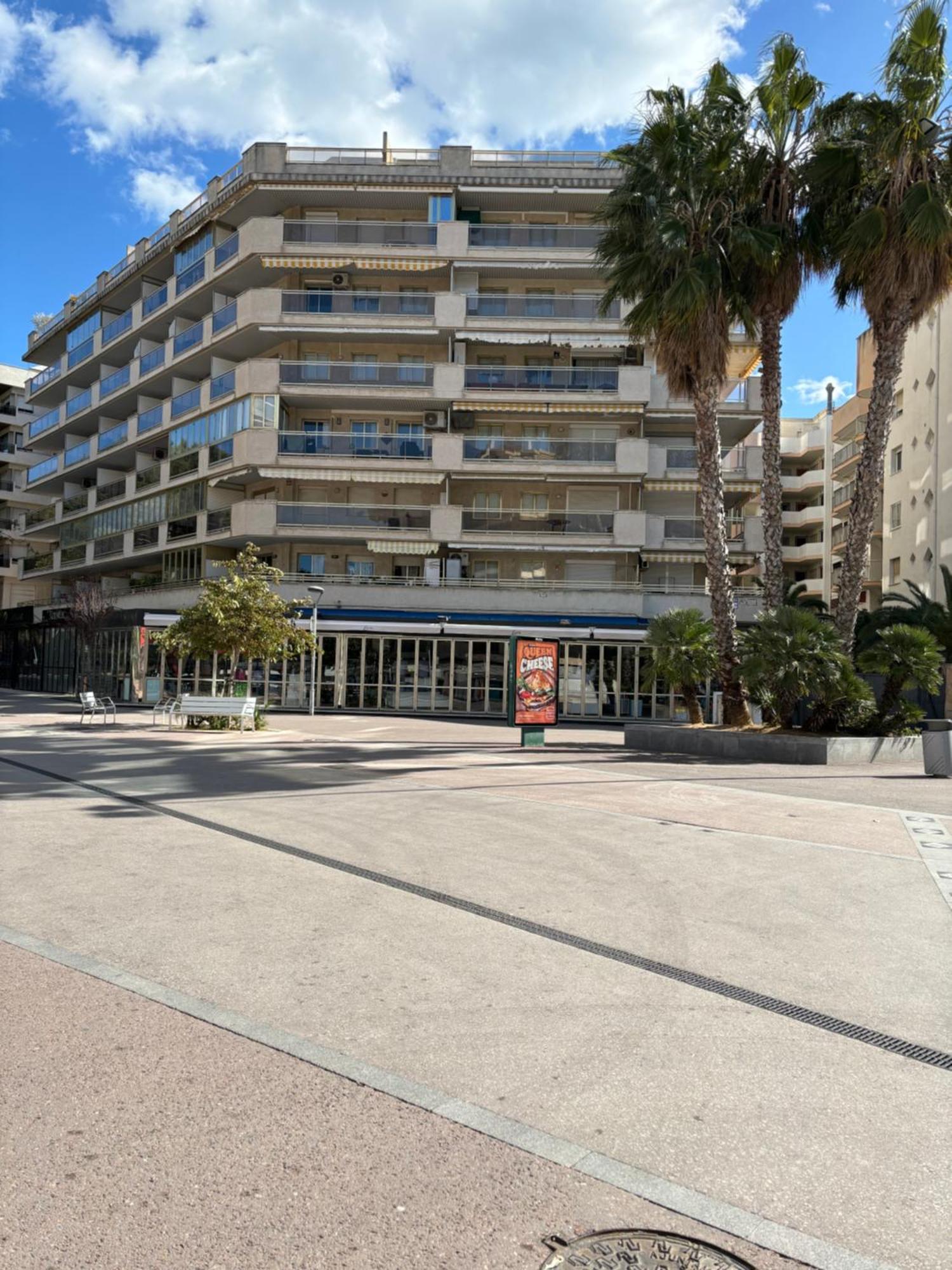 Apartamentos Amatista Salou Exteriör bild